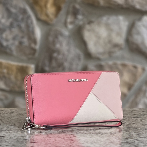 Michael Kors Jet Set Large Continental Wristlet Wallet - Picture 1 of 6